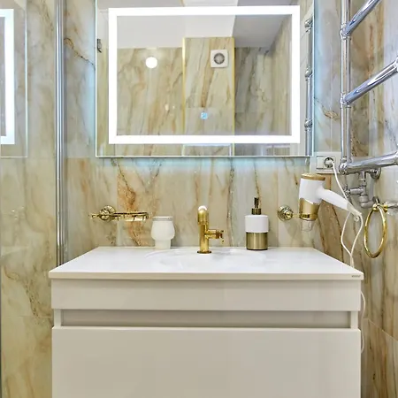 By R S 3 Appart hôtel 3*