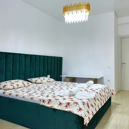 Aparthotel By R S 3 *