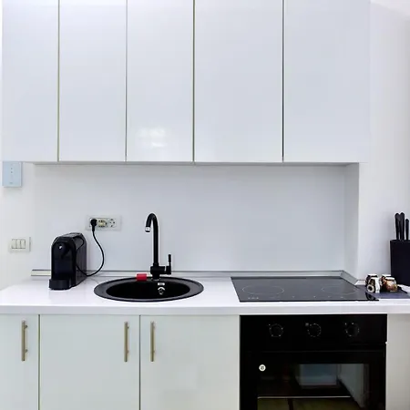 By R S 3 3* Năvodari