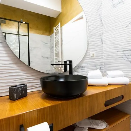 By R S 3 Appart hôtel Năvodari