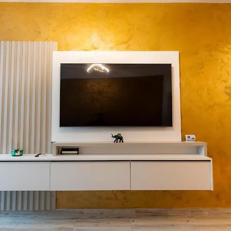 By R S 3 3* Năvodari