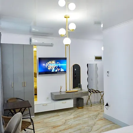 By R S 3 Нэводари