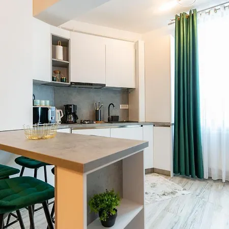 Aparthotel By R S 3 *