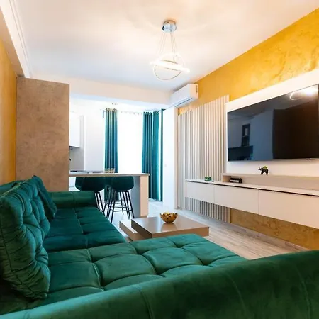 Aparthotel By R S 3 Navodari