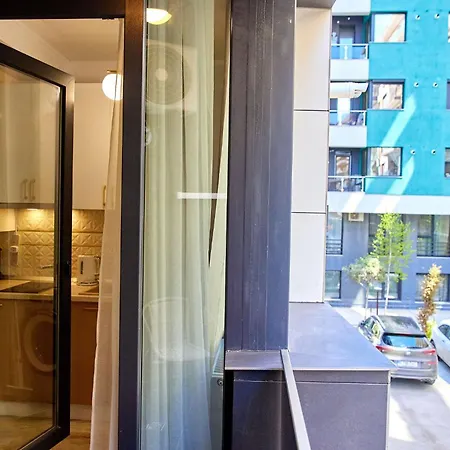 Aparthotel By R S 3