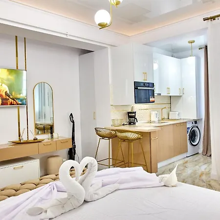 By R S 3 Aparthotel