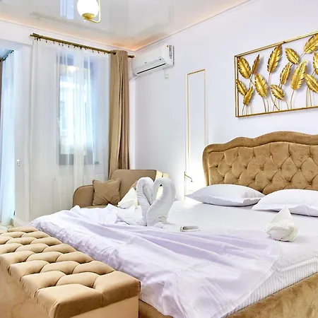 By R S 3 Aparthotel *