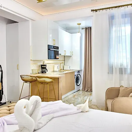 Aparthotel By R S 3 *