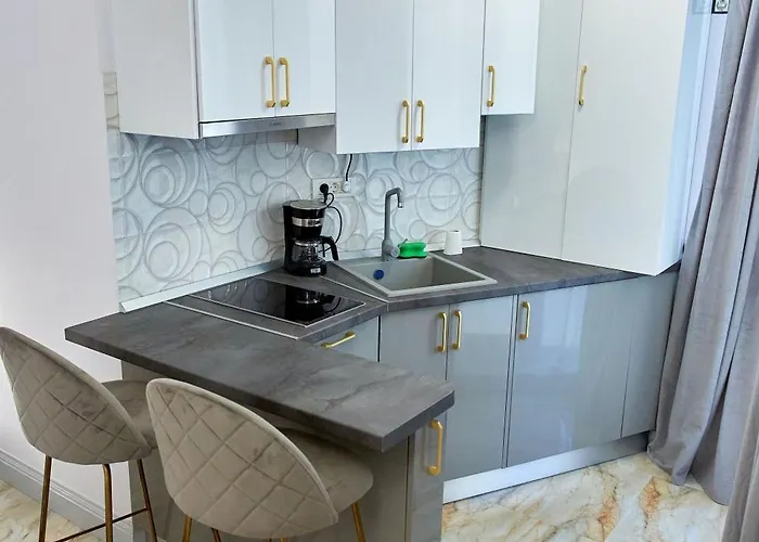 By R S 3 3* Navodari